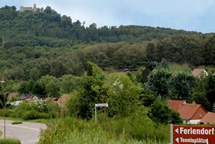 Ferienpark Pfalz unterhalb der Burg Gräfenstein